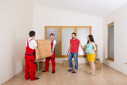 Moving truck service for Barnes homes and flats